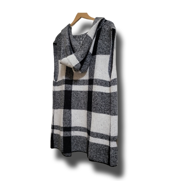 🌿Est 1946 Women's Medium Black White Buffalo Plaid Sleeveless Hooded Cardigan - Picture 9 of 13